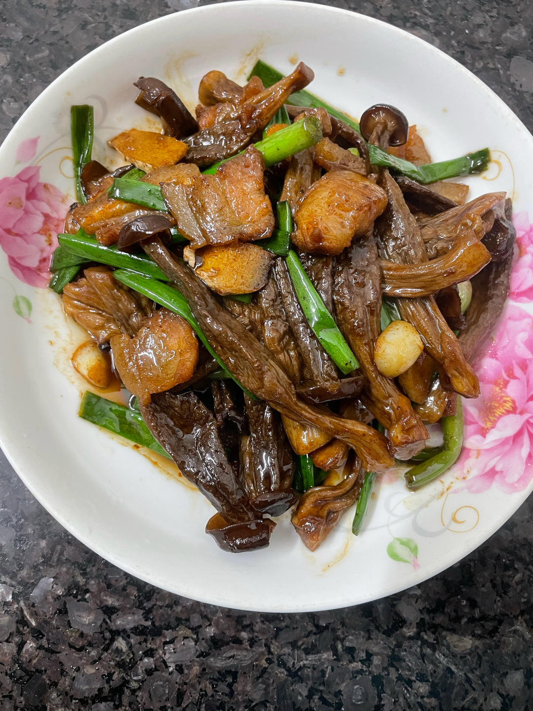 不二鹿茸菇炒肉