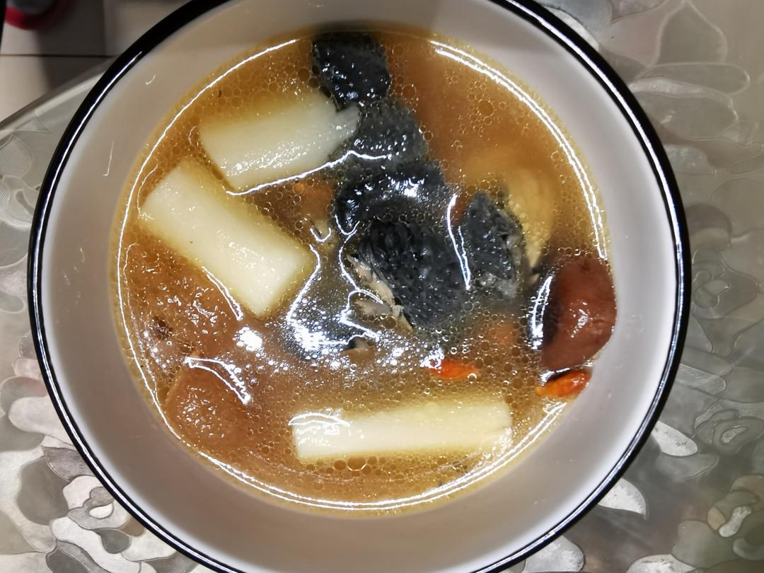 补血补气乌鸡汤