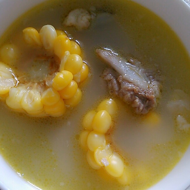 蛋挞君做的排骨玉米汤