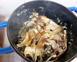 鲜到家的「奶白鱼头豆腐汤」的做法 步骤7