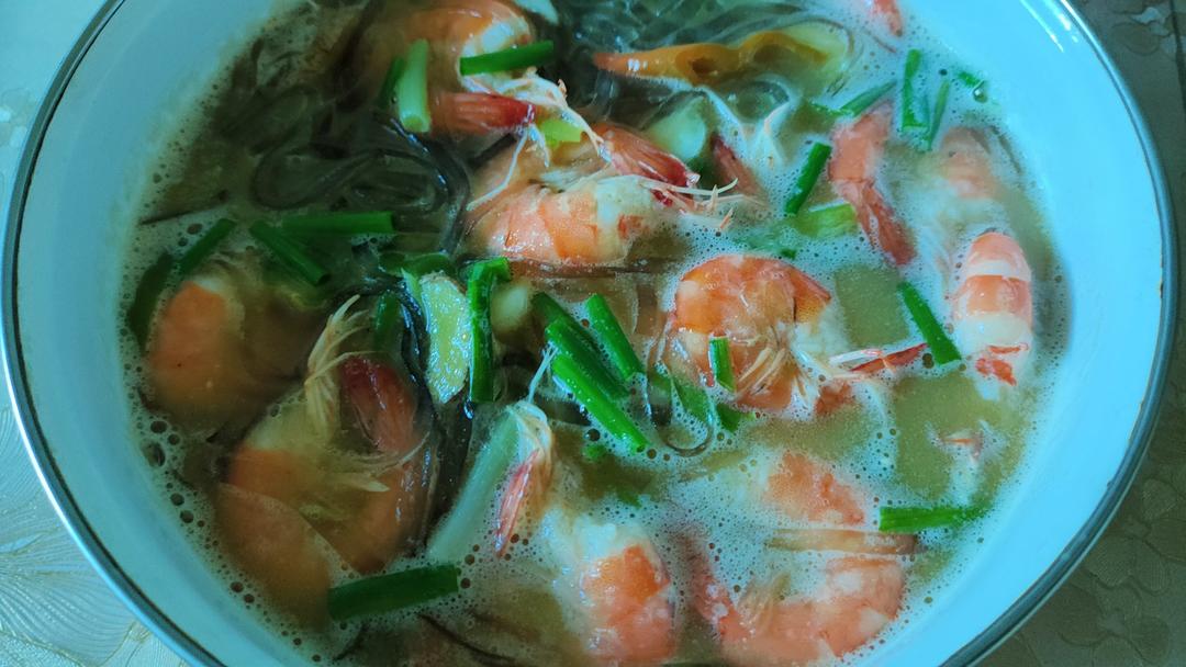 鲜虾粉丝煲