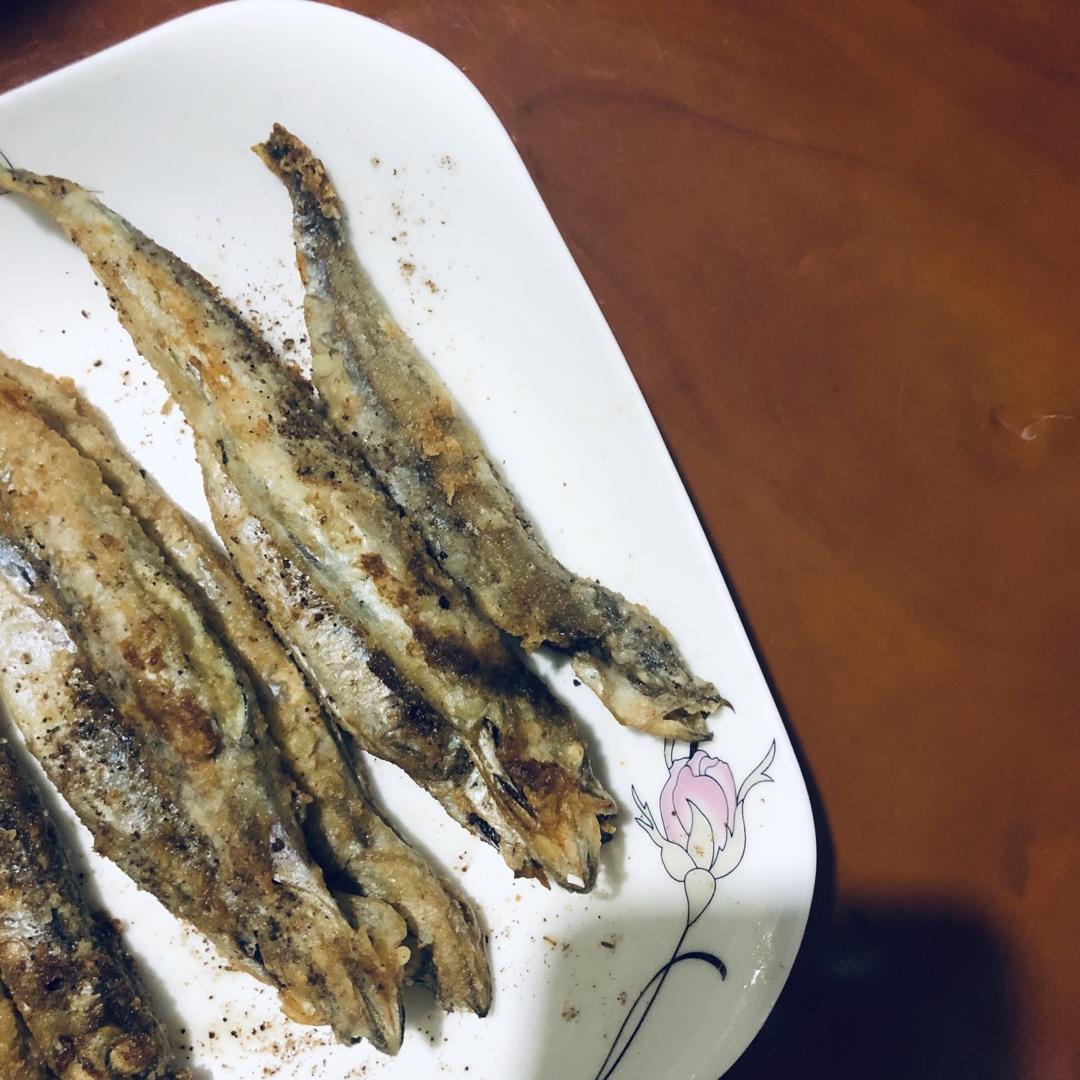 香煎椒盐多春鱼