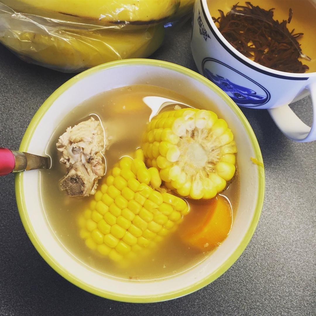 排骨玉米汤