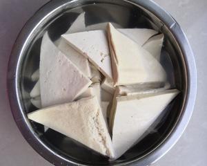 咸甜鲜香的家常豆腐的做法 步骤1