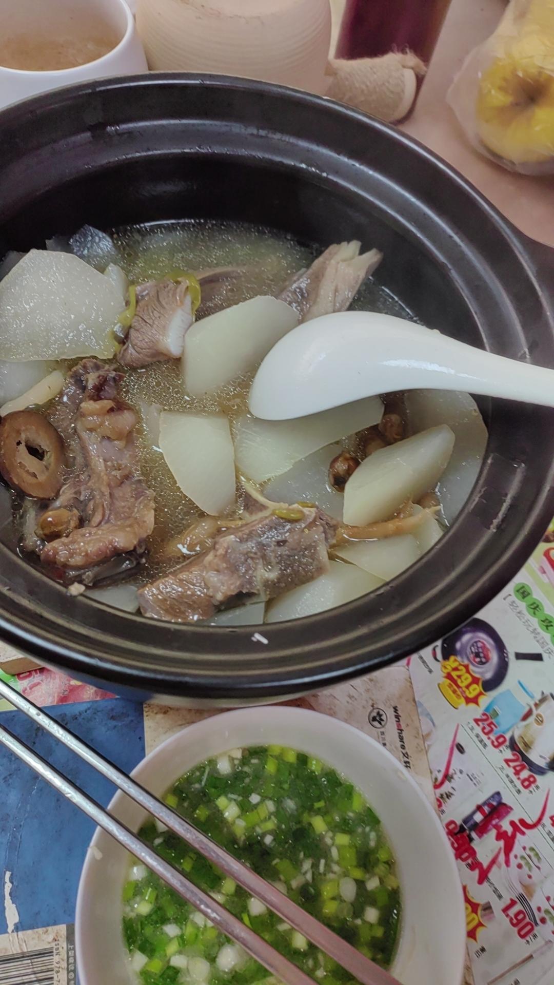 清炖滋补羊排汤