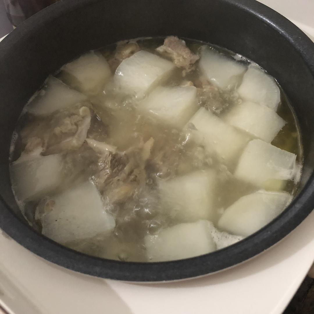 暖身清炖萝卜牛腩