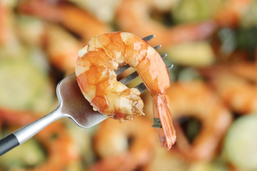 酸酸辣辣的黄瓜柠檬虾～虾这样做实在太好吃啦❗️