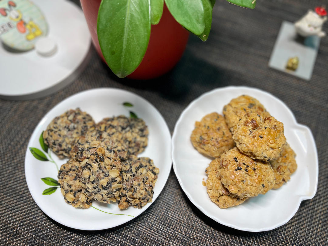 素食:有机燕麦芝麻大饼干