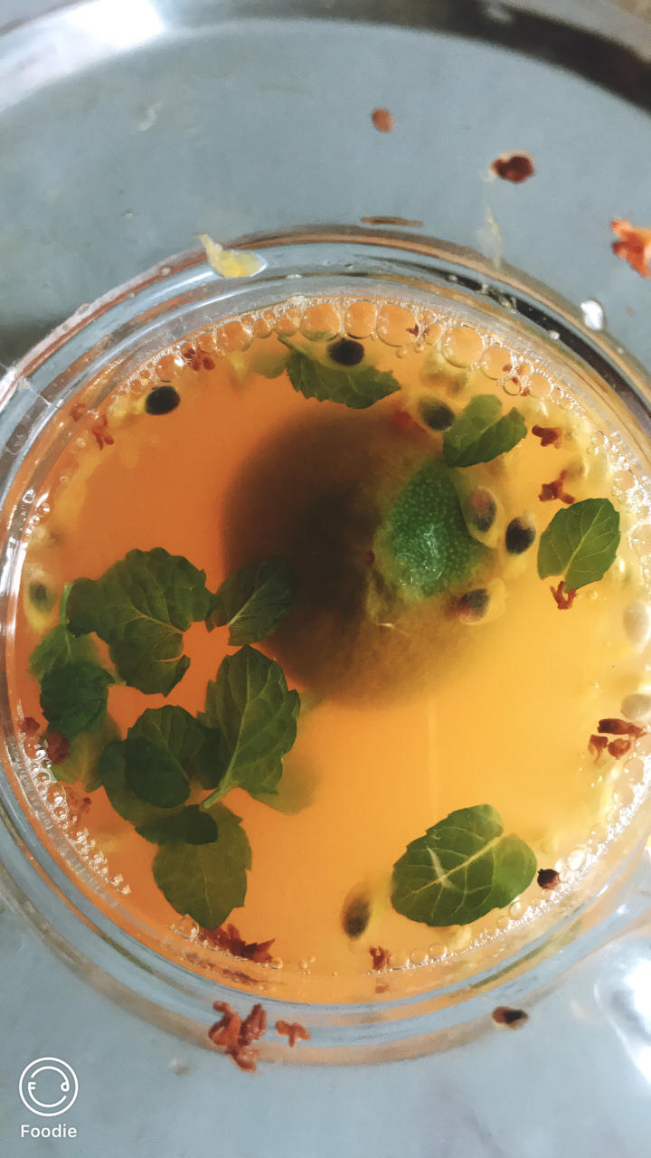 夏日冰饮~养颜美容的百香果金桔水果茶，口感超赞！