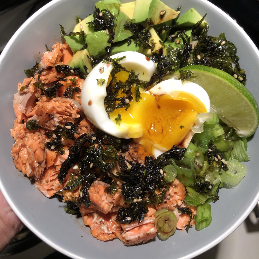 三文鱼牛油果盖饭，风靡夏威夷的Poke拌饭