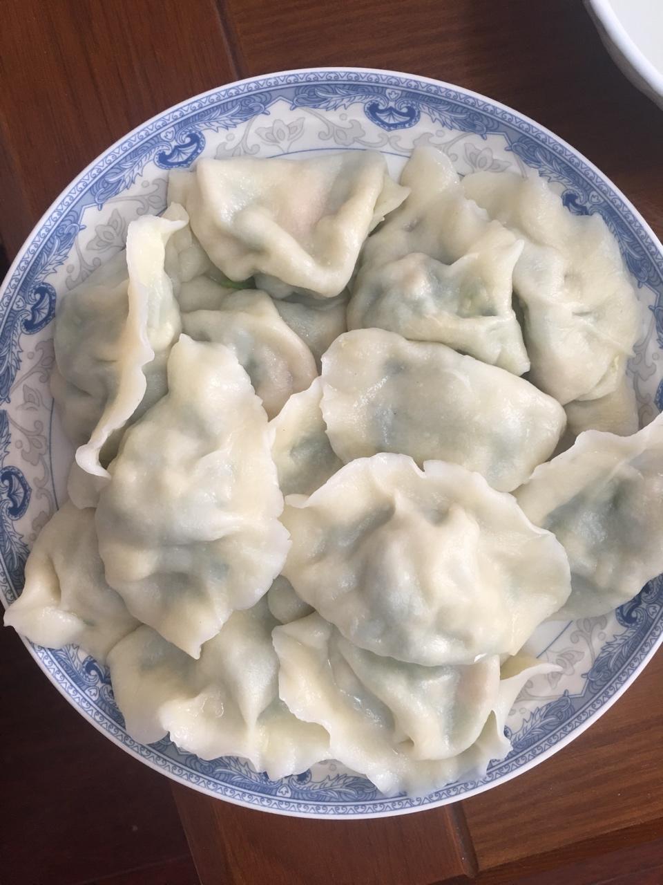 幸运的扣子做的韭菜鸡蛋虾仁三鲜饺子