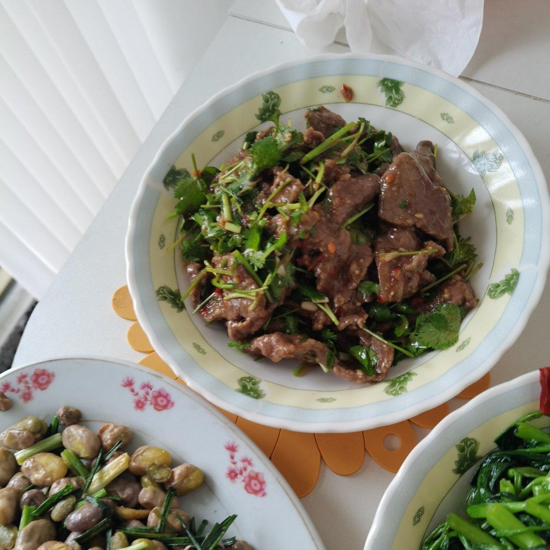 丈母娘吃了都夸的凉拌香菜牛肉