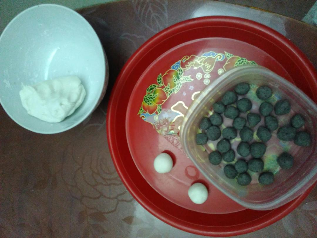黑芝麻汤圆