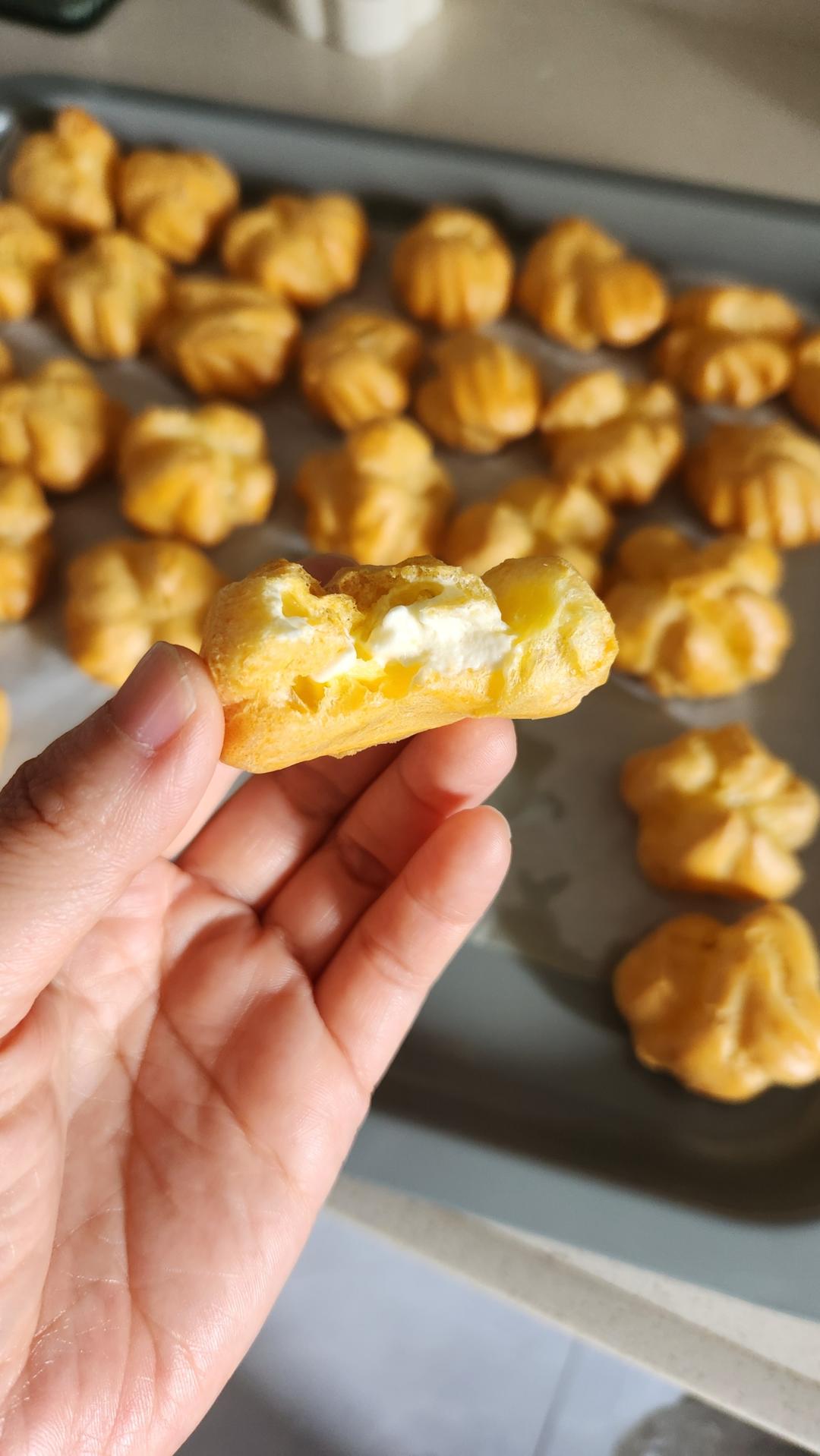 简单易成功的奶油小泡芙做法