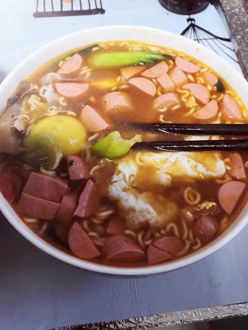 小汤圆煮方便面