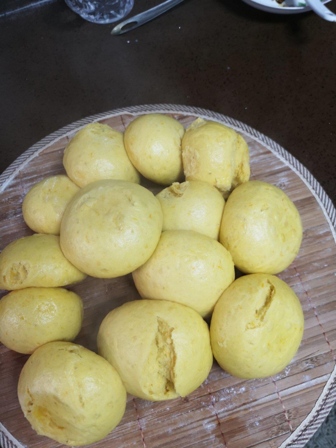 自然开花的南瓜馒头（刀切馒头和南瓜造型）