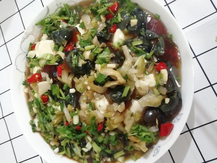 皮蛋拌豆腐