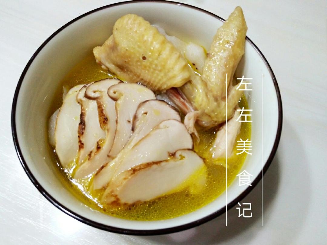 松茸炖鸡汤