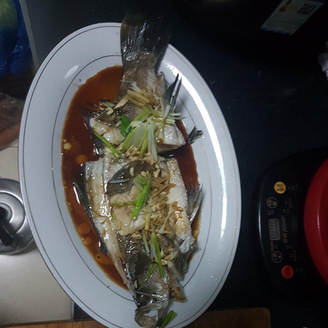 清蒸鲈鱼