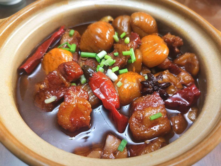 板栗红烧肉
