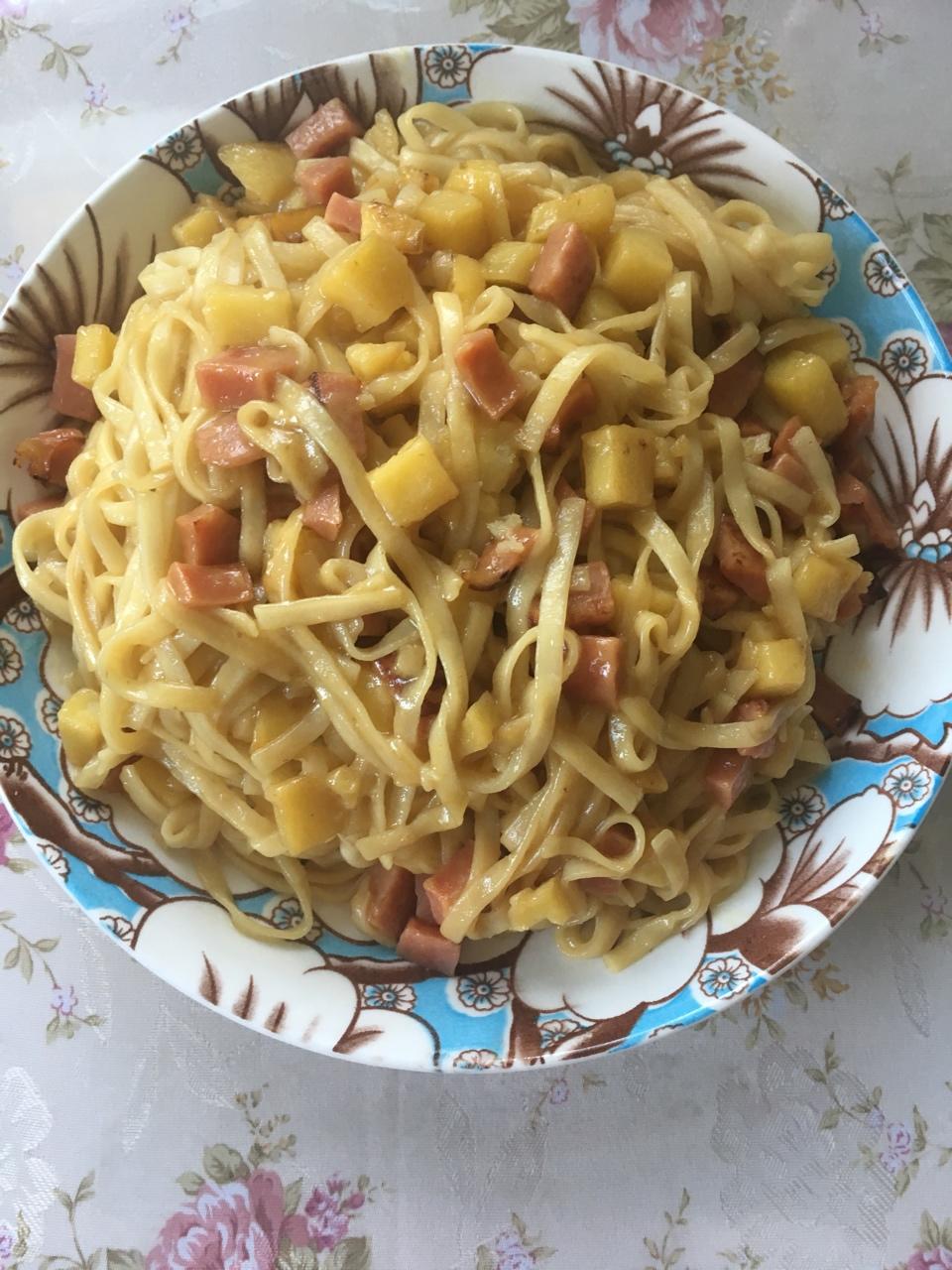 土豆焖面