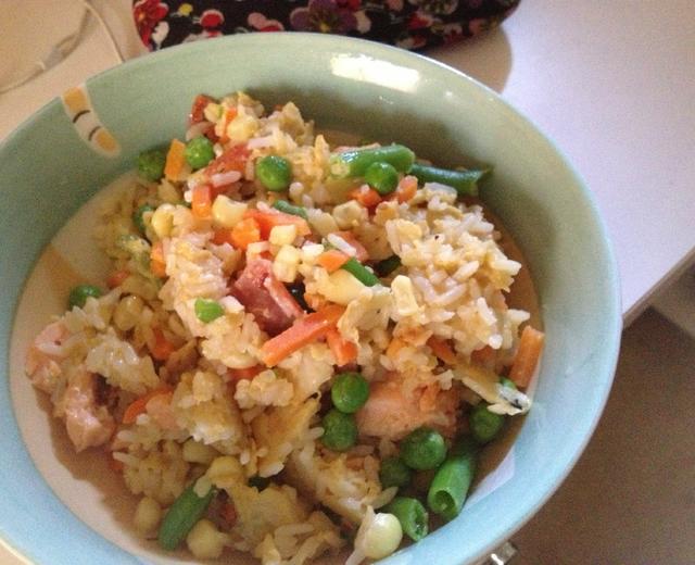 速冻蔬菜蛋炒饭