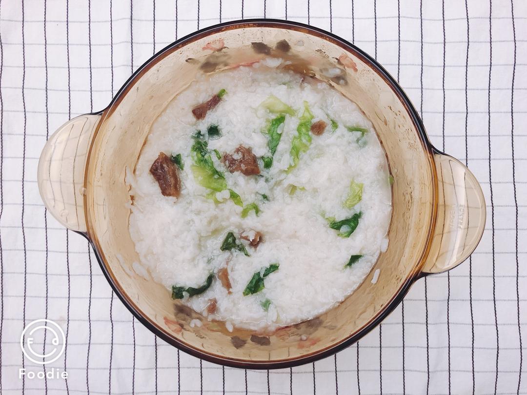 窝蛋牛肉生菜粥