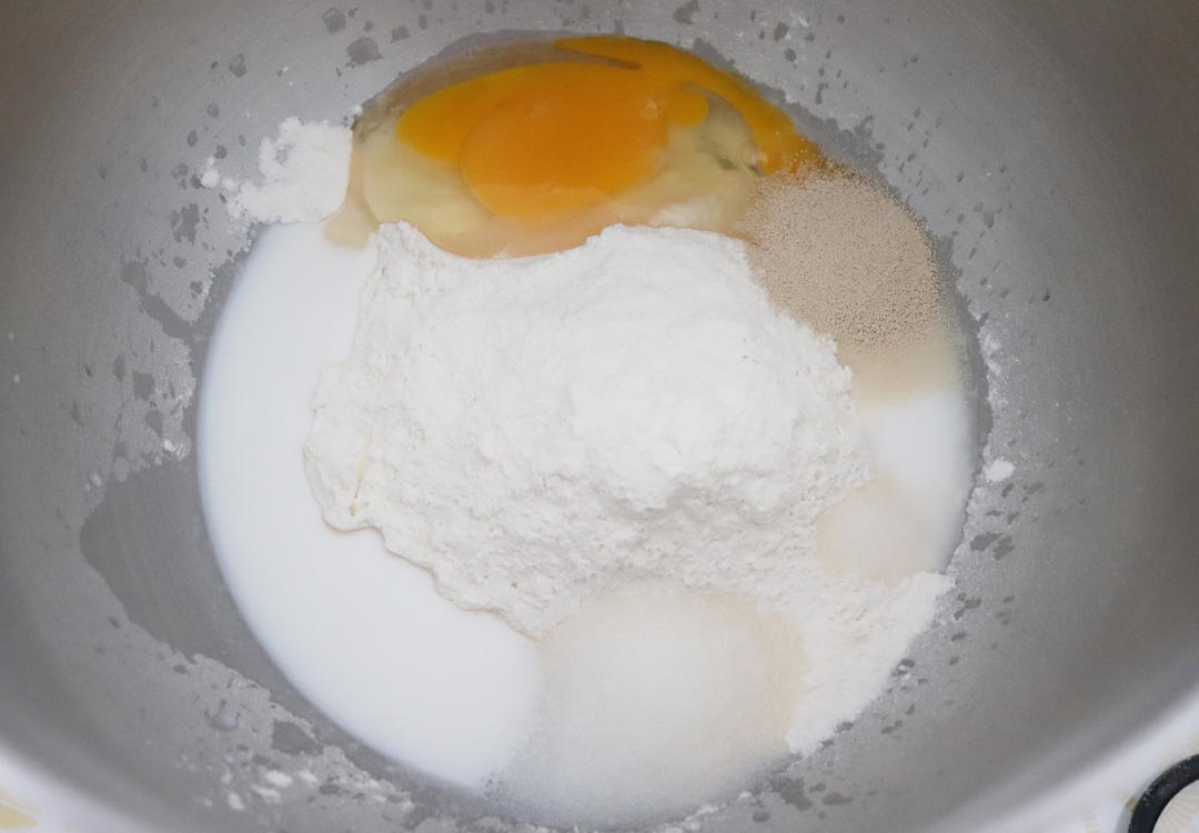 纯奶手撕吐司的做法 步骤1