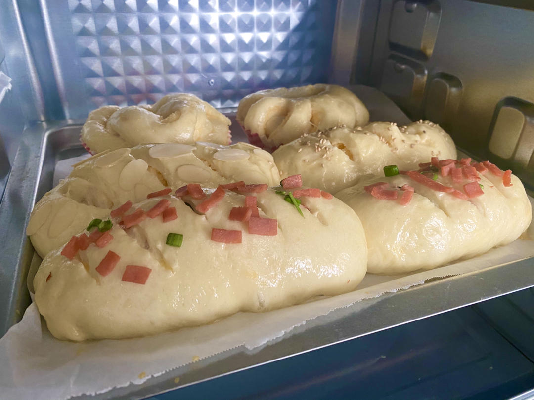 椰香四溢的椰蓉面包