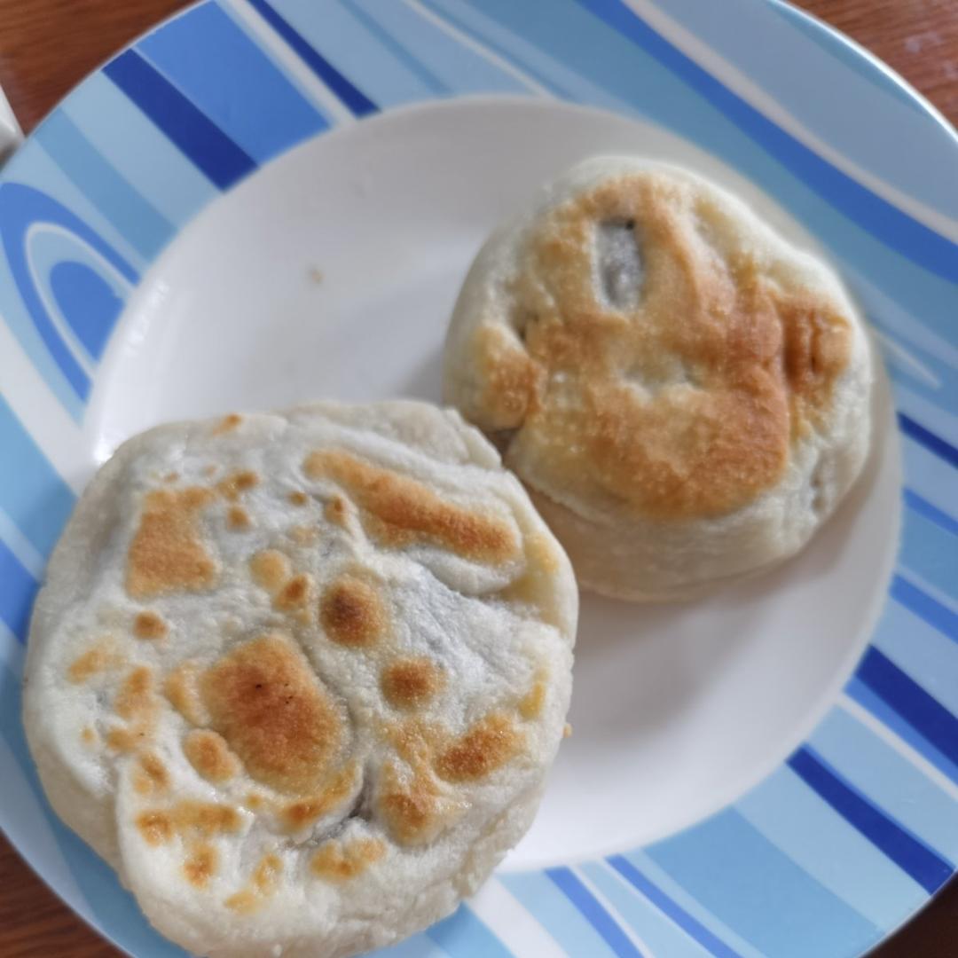 一个苹果  一碗糯米粉  这么做软糯香甜  好吃极了  带馅的苹果糯米饼