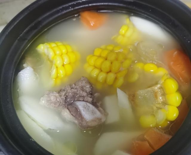周末煲汤必选～排骨玉米山药汤