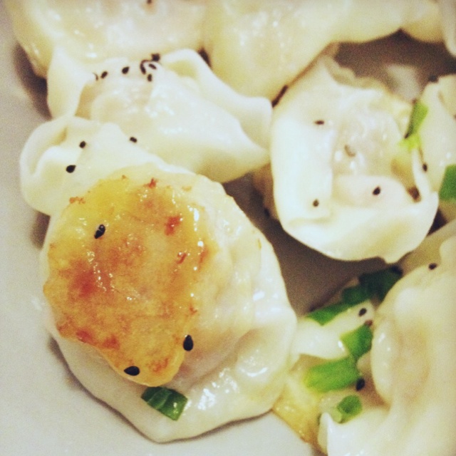 独居食趣-生煎小馄饨