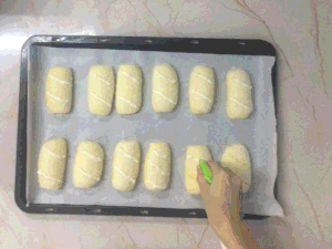 椰蓉火腿面包一发的做法 步骤14