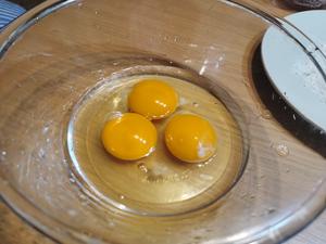 火腿香葱鸡蛋饼的做法 步骤3
