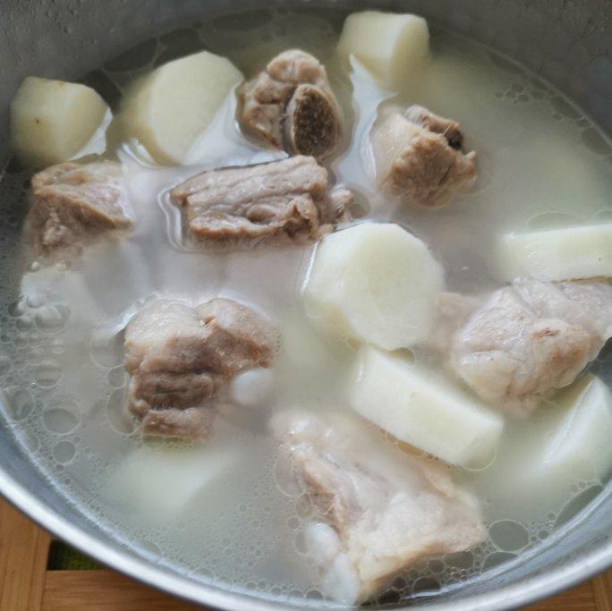 全家都爱喝的淮山排骨汤