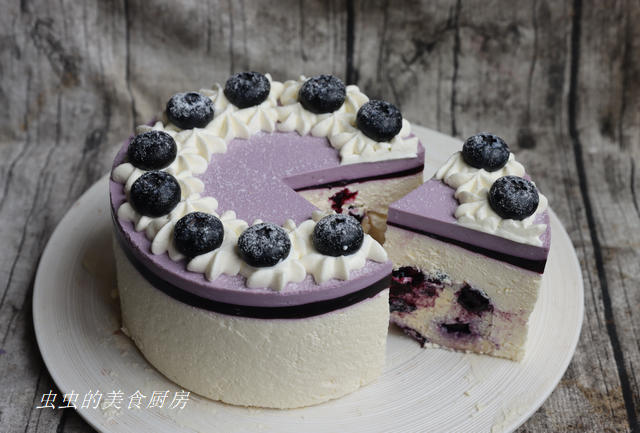爆浆蓝莓巴斯克蛋糕