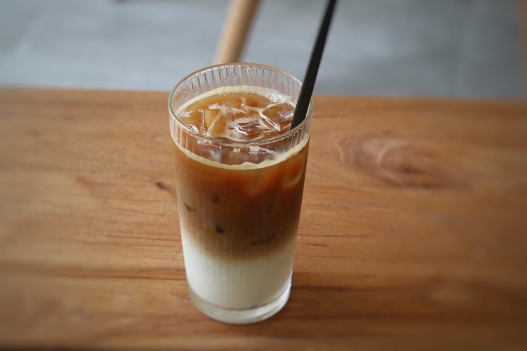 手冲渐变牛奶咖啡——超美丽