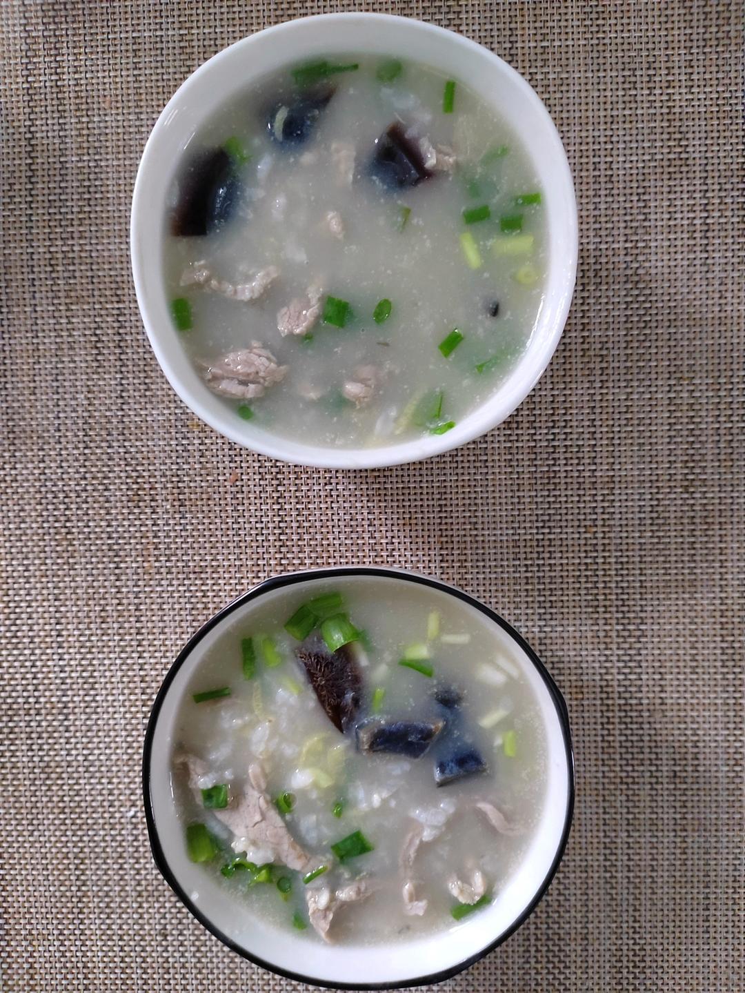 堂妈小厨——超好喝的皮蛋瘦肉粥
