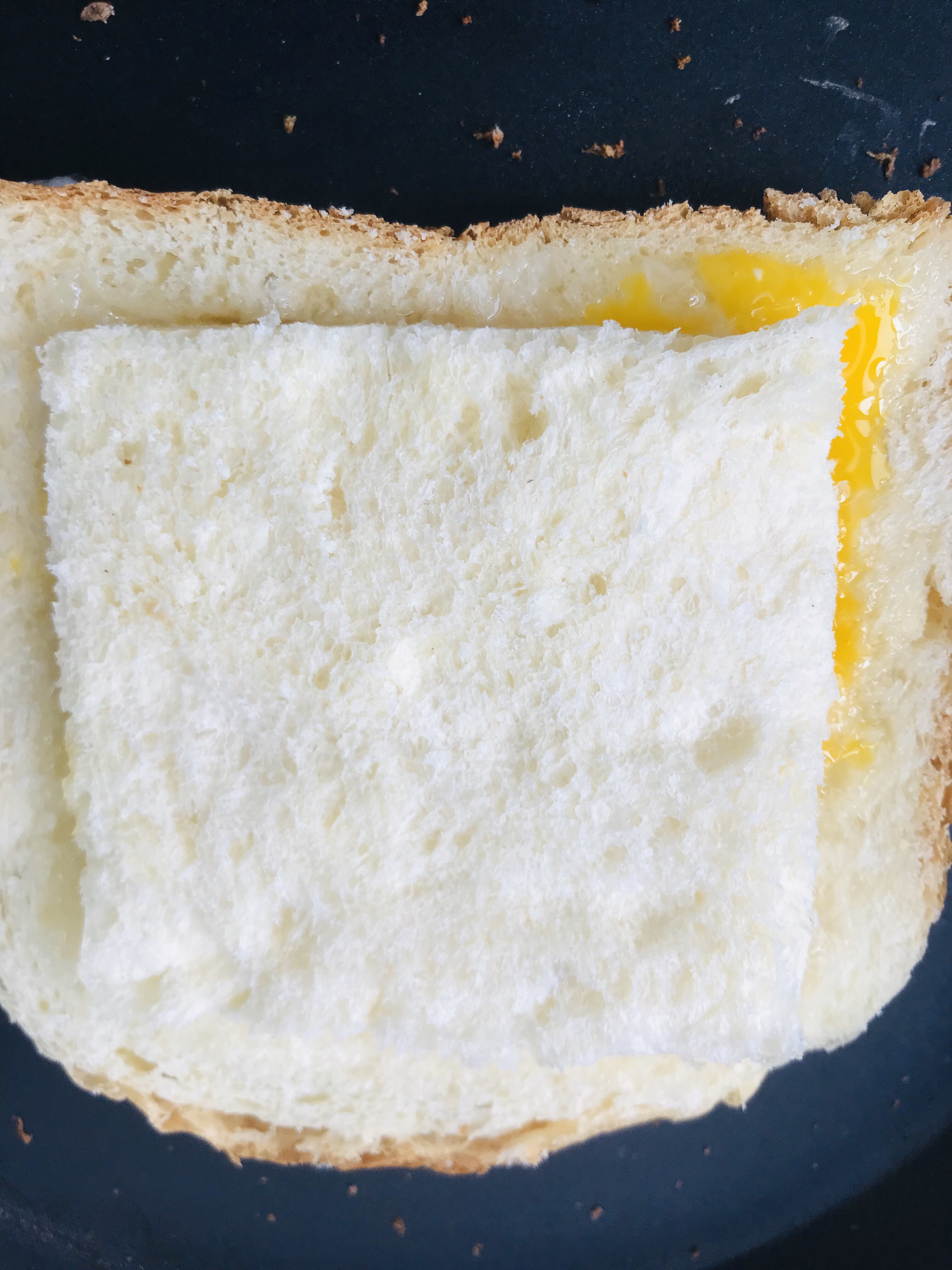简单营养的包蛋吐司三明治的做法 步骤5