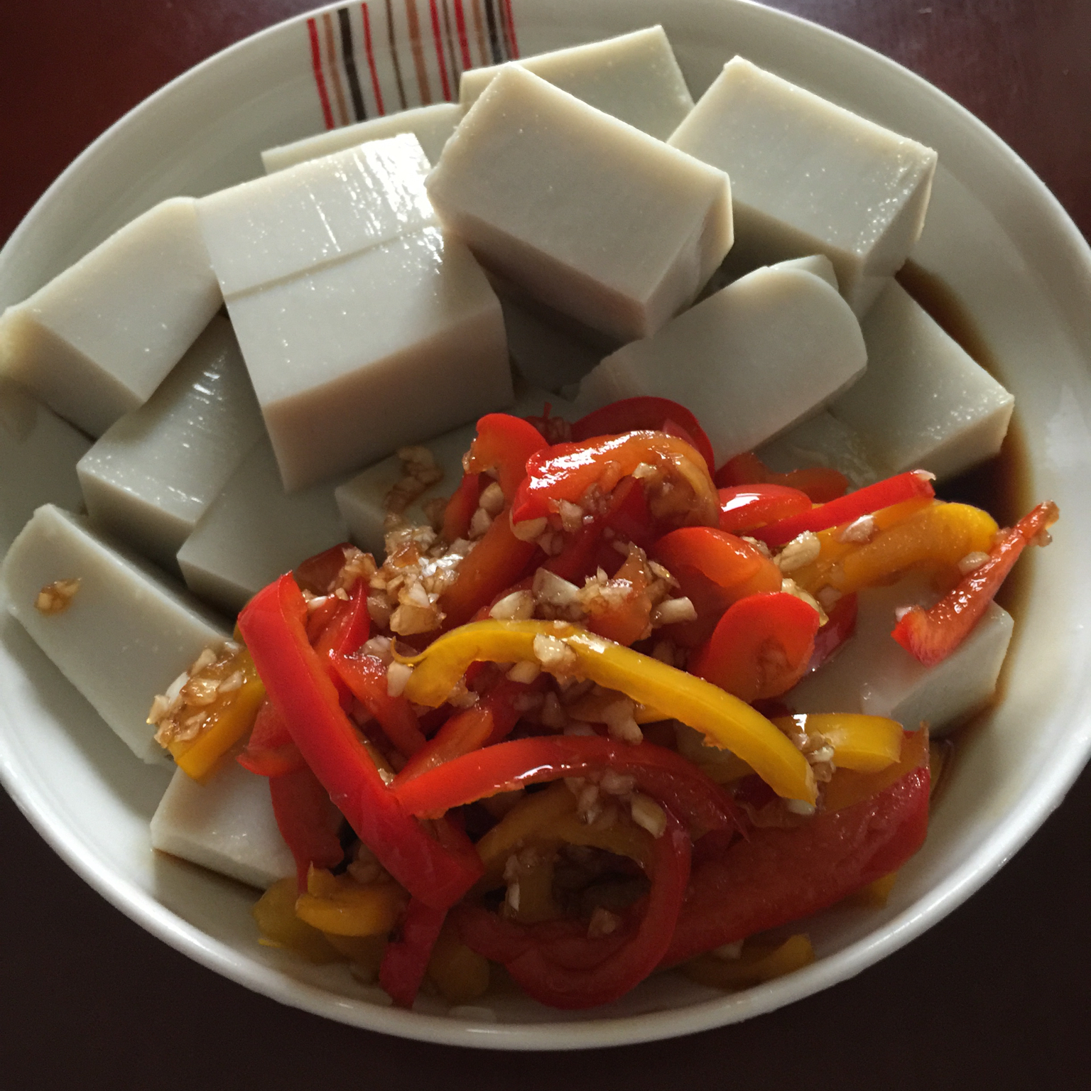 简易版蒜蓉辣酱嫩豆腐