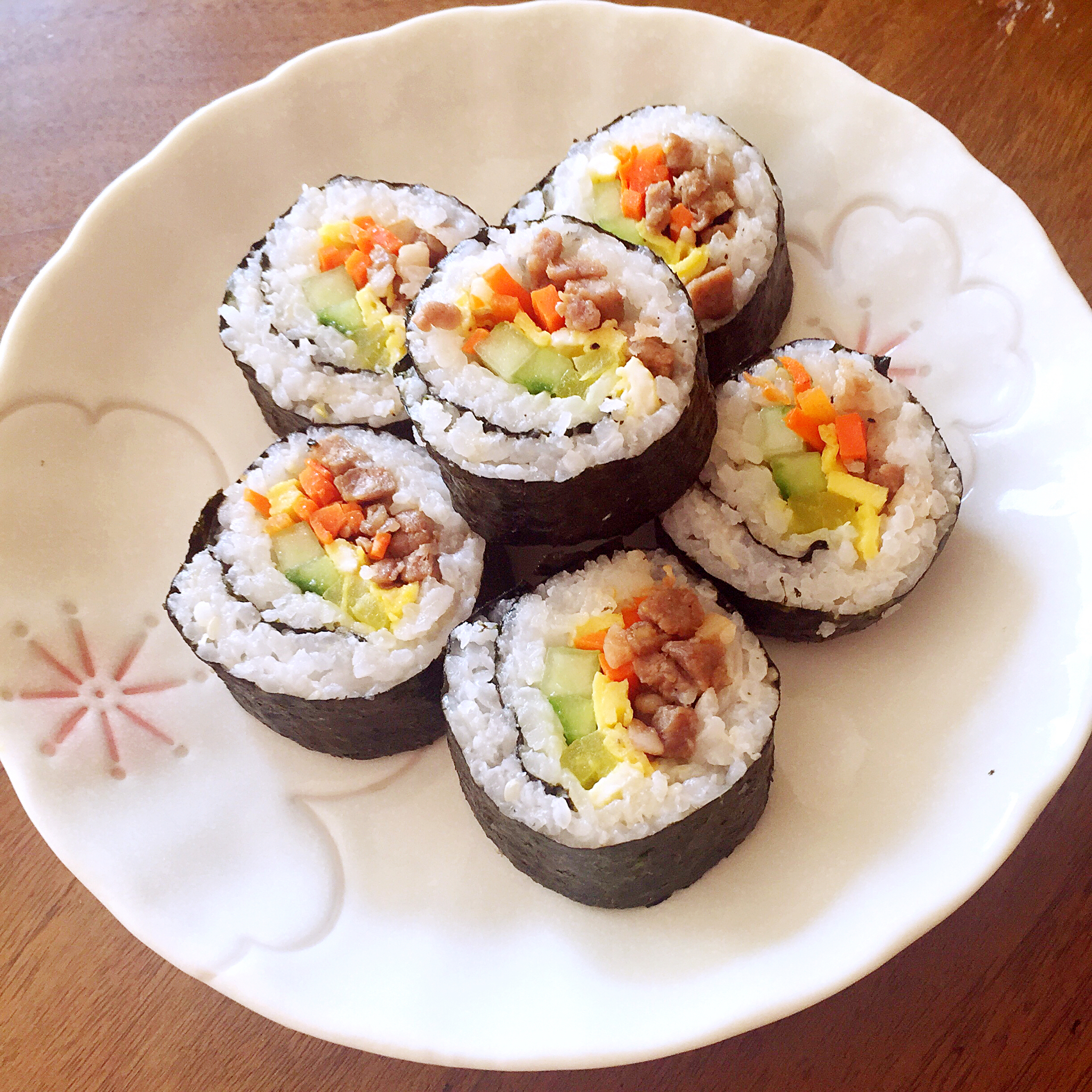 3种家常紫菜包饭（牛肉，金枪鱼，蛋卷）