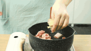 梅干菜芋艿烧排骨的做法 步骤3