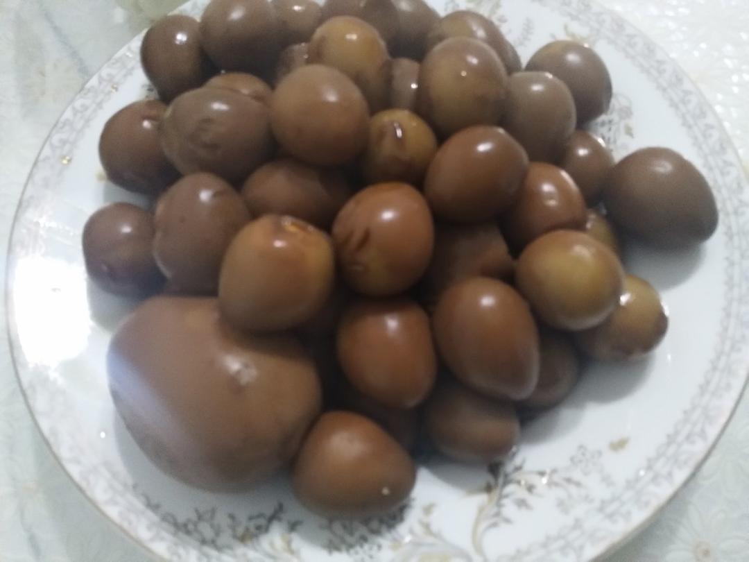 乡巴佬卤鹌鹑蛋