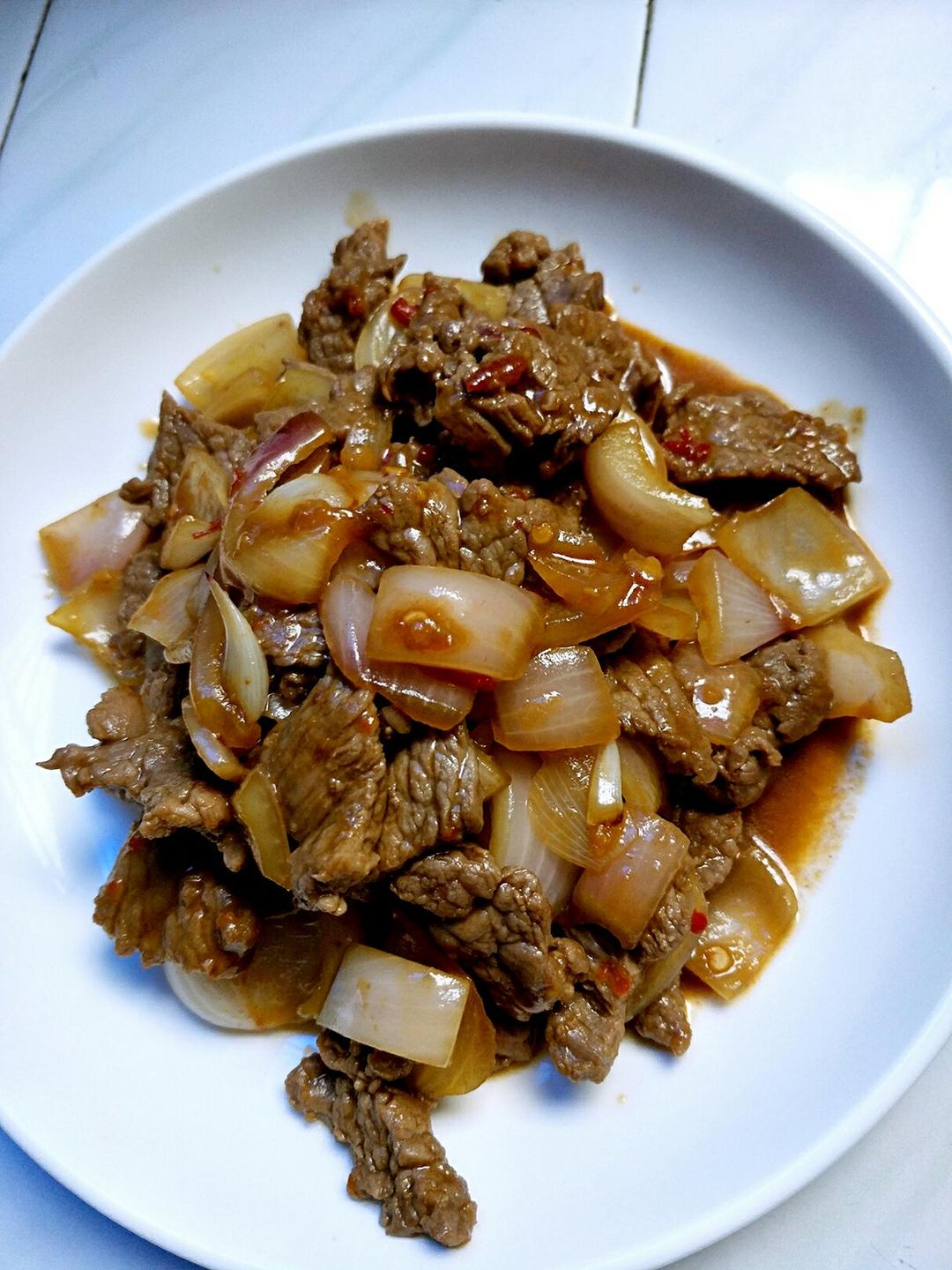 洋葱炒牛肉