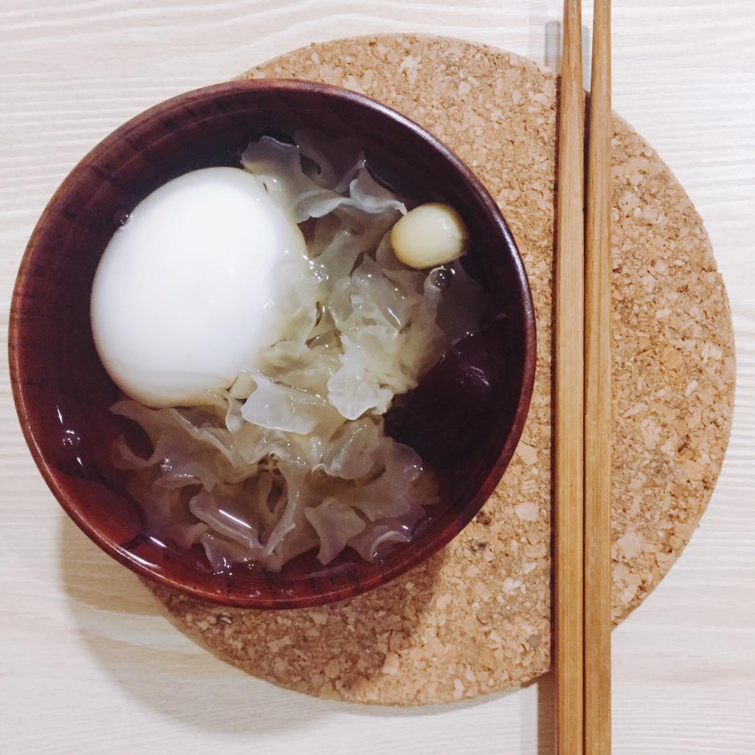 鲜银耳红枣汤 十分钟出胶