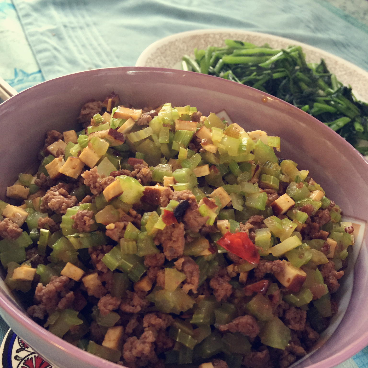 芹菜牛肉末「下饭神器」