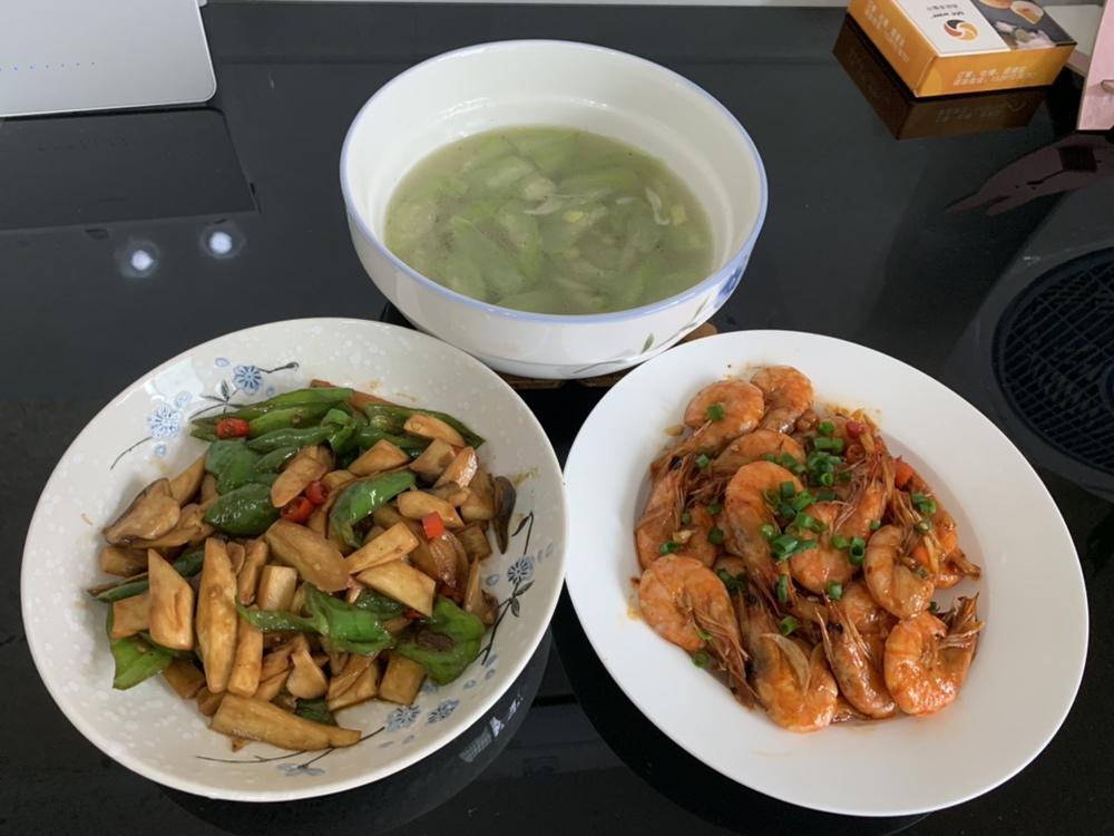 蚝油双椒手撕杏鲍菇，一口就会爱上它