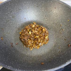 香浓牛肉咖喱饭                     （苹果洋葱版）的做法 步骤4