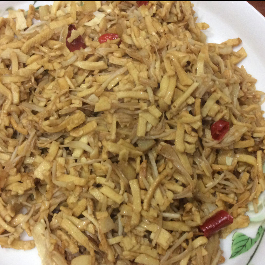 金针菇烩千张丝[下饭神器]