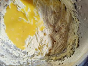 传统红丝绒蛋糕(奶油奶酪馅)的做法 步骤9